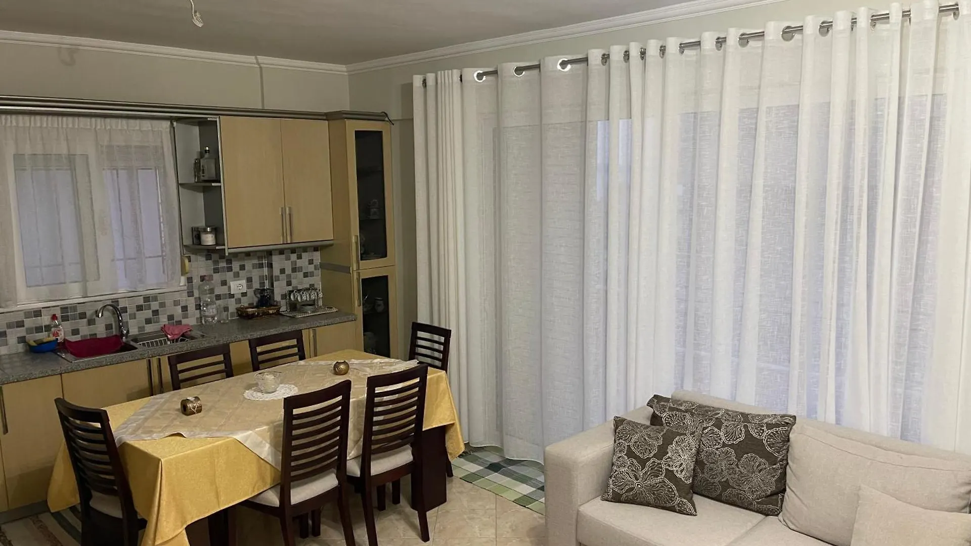Niko Apartment Sarande