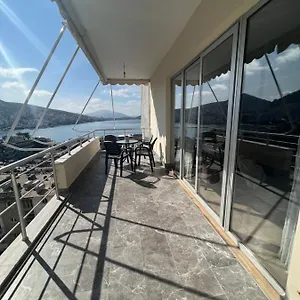  Apartment Center-sea View Apartament,sarande
