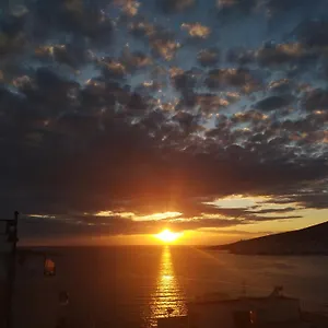 Hotel -te Golja, Sarandë